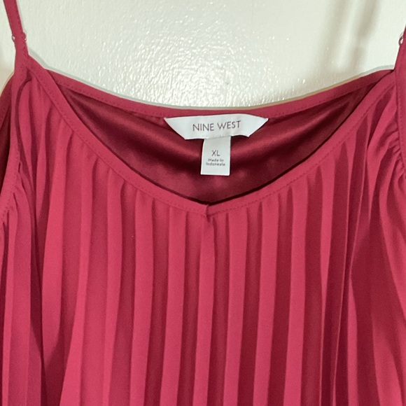 Nine West Pleated V-neck Tank - Picture 3 of 4
